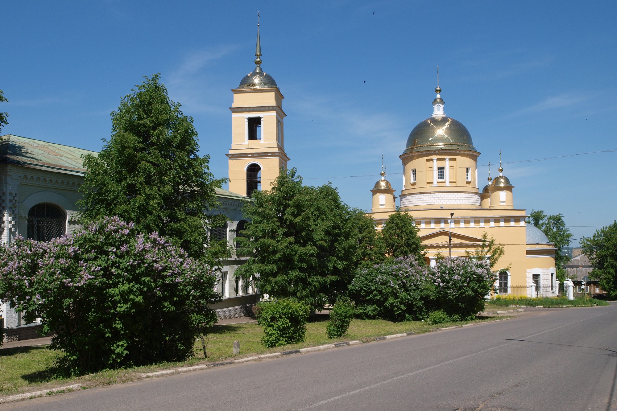 Сцены и залы