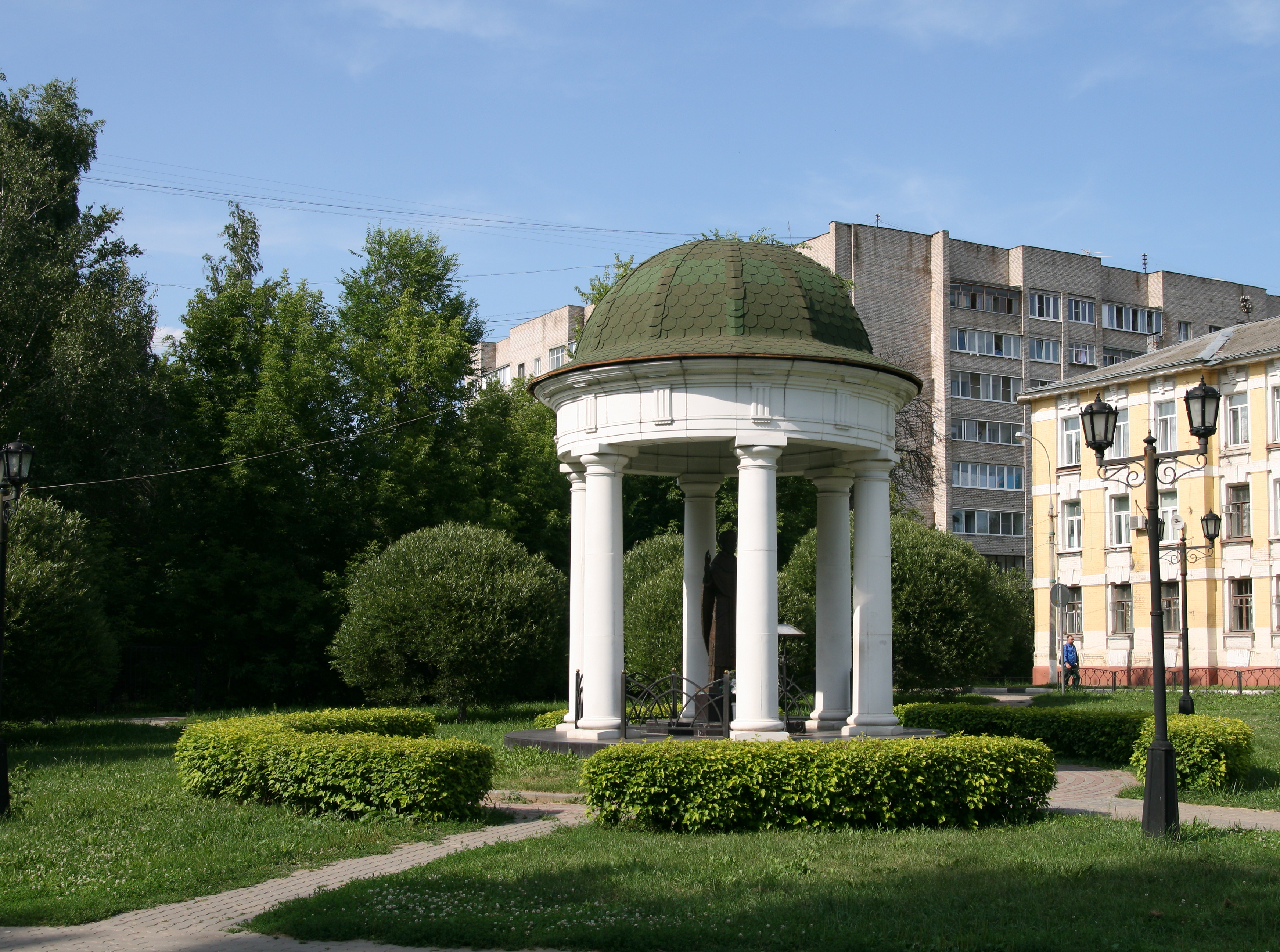 Памятники