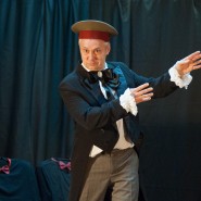 Моноспектакль «Кто такой Чичиков?» фотографии