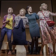 Спектакль «В ожидании Его» фотографии