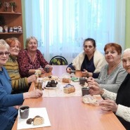 Нас старость дома не заставит сидеть фотографии