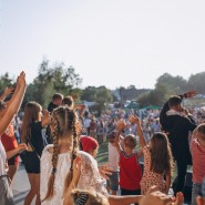Танцы на улице «Танцплощадка» фотографии