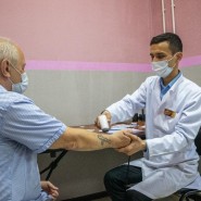 Вакцинация в парке фотографии