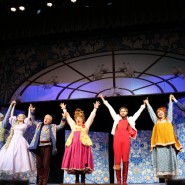 Спектакль «Не в свои сани не садись!» фотографии