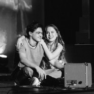 Трансляция спектакля «Эти свободные бабочки» фотографии