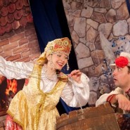 «Две Бабы-Яги» фотографии