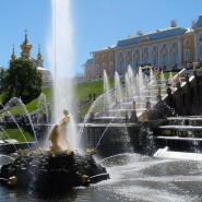 300 лет назад пущены знаменитые фонтаны и каскады Петергофа фотографии