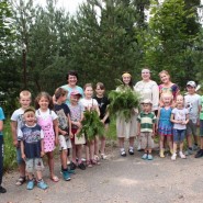 Час общения на открытом воздухе «Чай с медом пьем, беседу ведем» фотографии