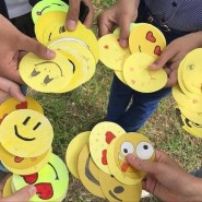 Акция «Не грусти - улыбнись» ко Дню смайлика фотографии