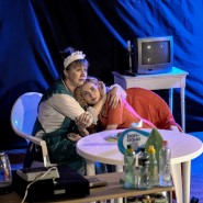 Спектакль «Скрипка, бубен и утюг» фотографии