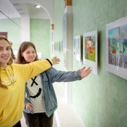 Открытие выставки изобразительного искусства «Мир театра», посвященной Дню театра. фотографии
