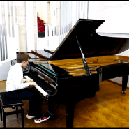 Концерт-онлайн «Дню Государственного флага России посвящается» фотографии