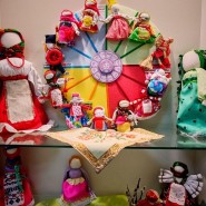 Арт-мастерская «Хоровод народной куклы. Куклы-обереги» фотографии