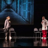 Спектакль «Двое и море» фотографии