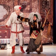 «Две Бабы-Яги» фотографии