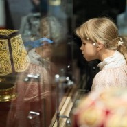 Выставка «Умелых рук искусная работа. Произведения золотошвейного искусства Романовых» фотографии