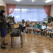 Музей в чемодане фотографии