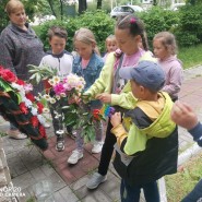 Информационный час «Подвиг ваш бессмертен» фотографии