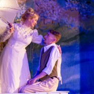 Спектакль «Прошлым летом на дачах» фотографии