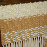 «Плетение ковриков в блиндаж» фотографии
