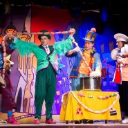 «Танцующие кошки» фотографии