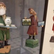 Традиционная русская деревянная игрушка фотографии