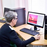 Час компьютерной грамотности для пенсионеров фотографии