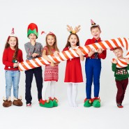 Праздник «Новогодние проделки эльфов» для детей из семей участников СВО фотографии