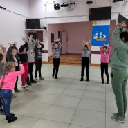 «Сильные, смелые» фитнес зарядка фотографии