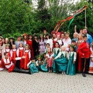 «У наших ворот весёлый хоровод» фотографии