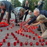 Акция памяти «Свеча памяти» на площади Победы в Ногинске фотографии