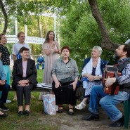 Исполнение песен под гармонь «Августа встреча» фотографии