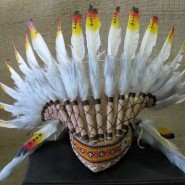«Венец из перьев—головной убор индейца»-поделка фотографии