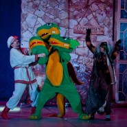 «Две Бабы-Яги» фотографии