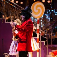 «Тайны шоколадной фабрики» фотографии