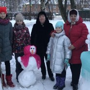 Развлечение на свежем воздухе «Лепим снежную фигуру» фотографии