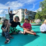 Игровая программа для детей «Ура! Зажигает детвора!» фотографии