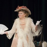 Спектакль по пьесе Островского «Не в свои сани не садись!». фотографии