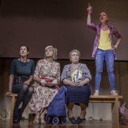 Спектакль «В ожидании Его» фотографии