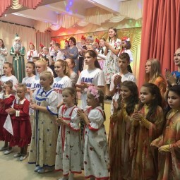 «Глухово зажигает огни»