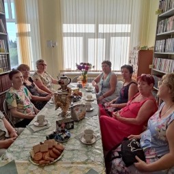«Август Спасами богат»