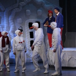 Спектакль «Школа снеговиков»