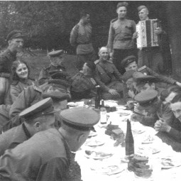 Выставка «Мытищи. Путь к Победе»