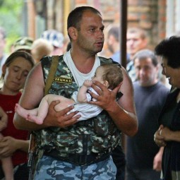 «Сгорая, плачут свечи...»