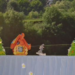 Онлайн трансляция кукольного спектакля «Путешествие в волшебный лес»