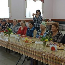 Концертная развлекательная программа ко Дню добра и уважения «Седая юность»