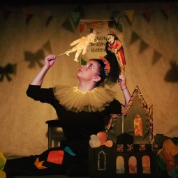 Спектакль «Сказочник Шляпник»