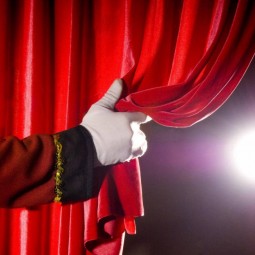 Спектакль «Соседи»