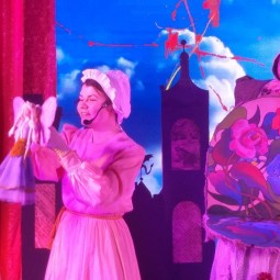 «Дюймовочка» – спектакль