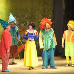 «Тролли и Белоснежка»